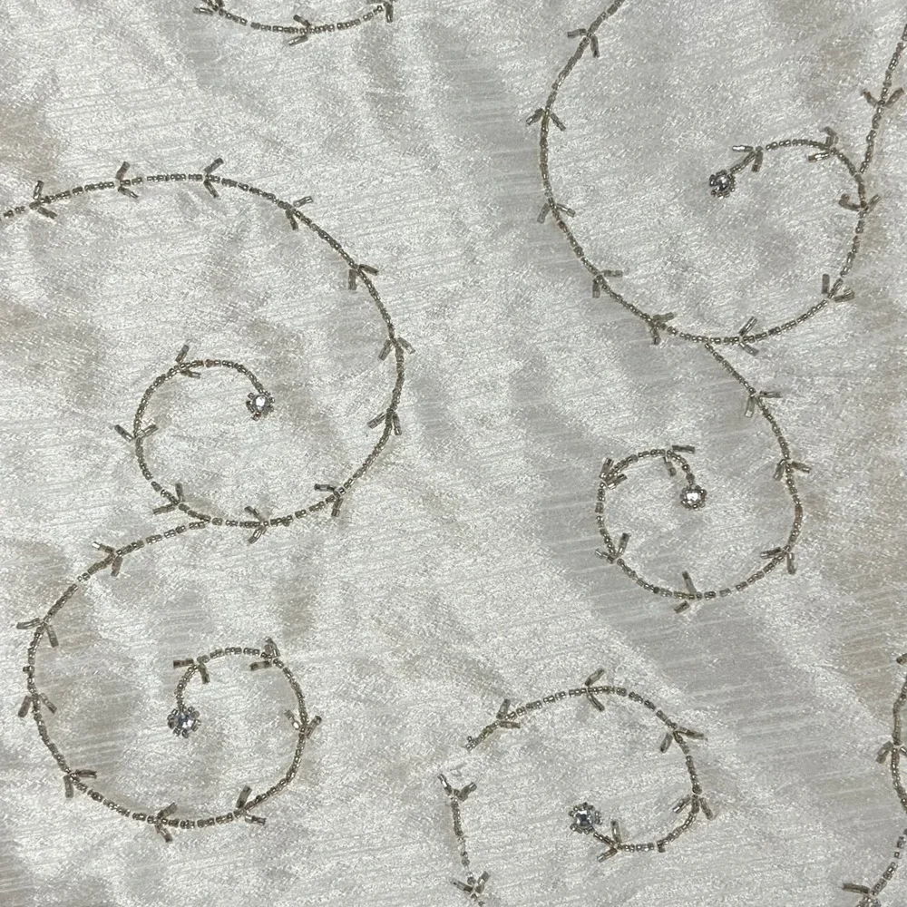 Luxehabitat Cream Embroidered Beaded Christmas Tree Skirt 49 Inch Diameter‎